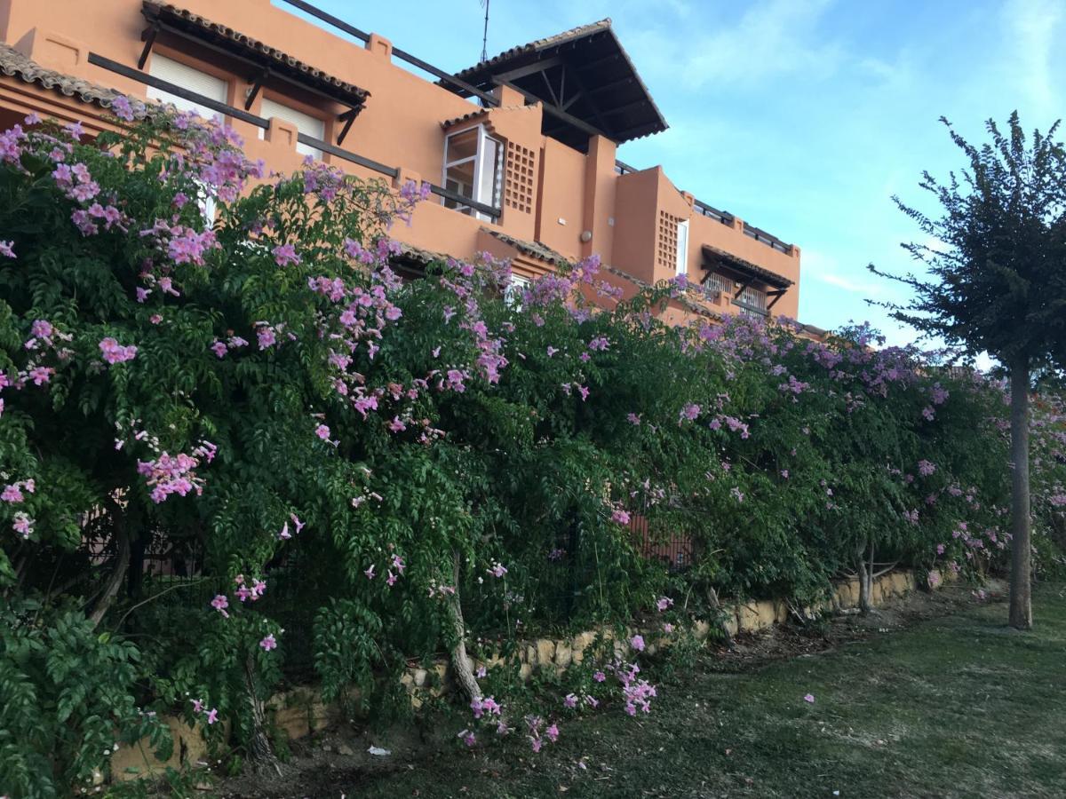 Casares Vacations Apartment Bagian luar foto